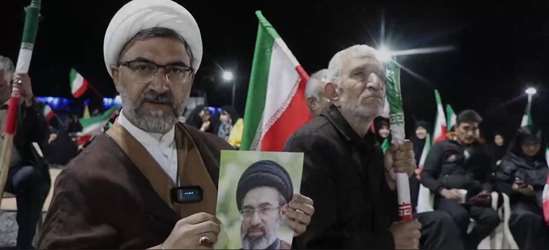 توضیحات حجت‌الاسلام والمسلمین حسن عسکری ( مسئول دفتر نهاد نمایندگی مقام معظم رهبری در دانشگاه شهید باهنر) پیرامون ویژه برنامه دهه کرامت و تشریح برنامه های موکب شهدای گمنام دانشگاه 